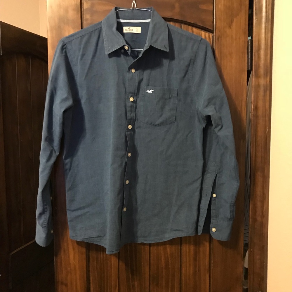 Hollister long sleeve button down!!